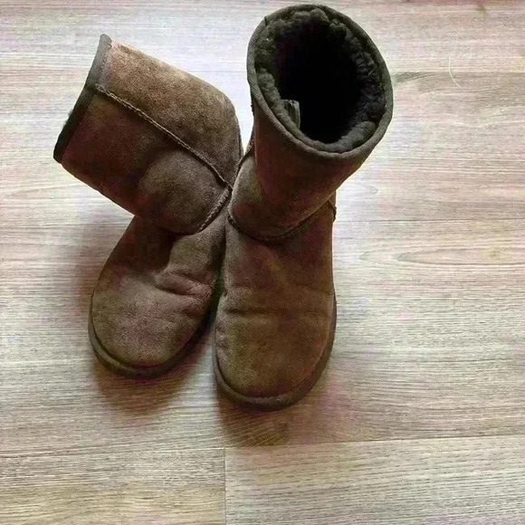 UGG Shoes - UGG short boots, chocolate color. Size 7